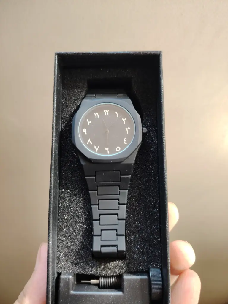 Black Aura watch